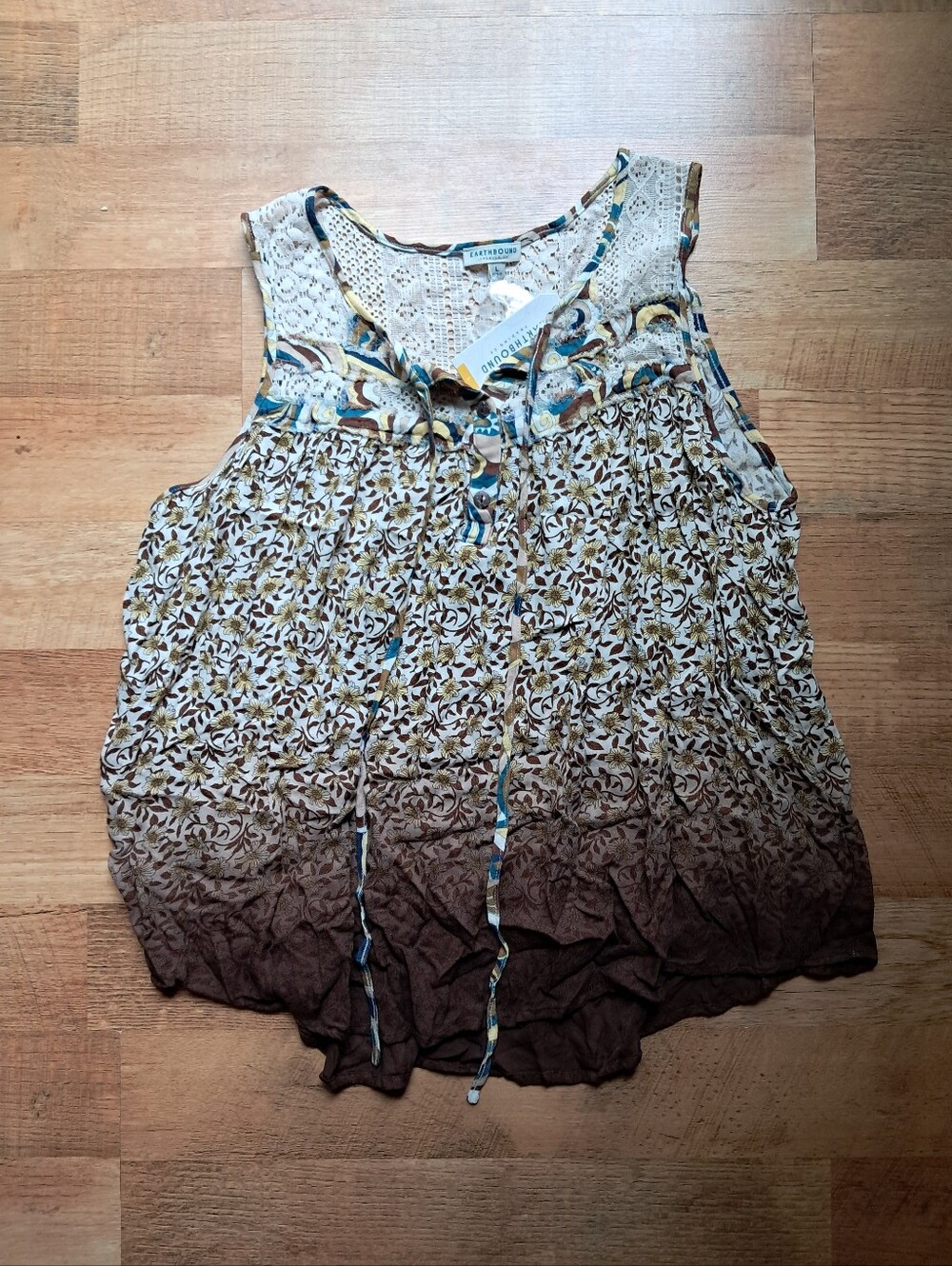 NWT EARTHBOUND Cream and Brown Floral Lace-Trim Sleeveless Tank